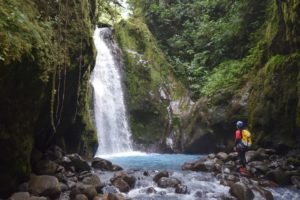 canyoning-adventure-mountain-costa-rica